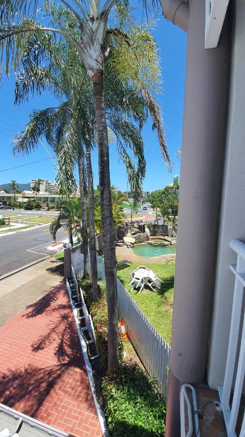 Reef Palms Motel Cairns Bagian luar foto