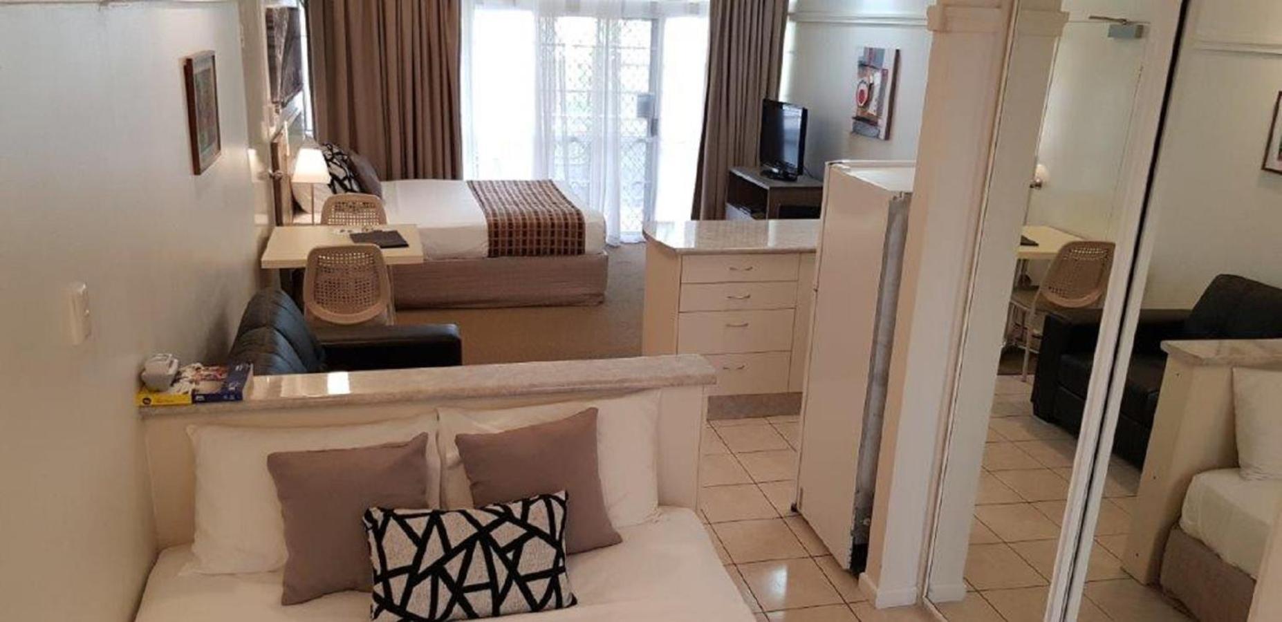Reef Palms Motel Cairns Bagian luar foto