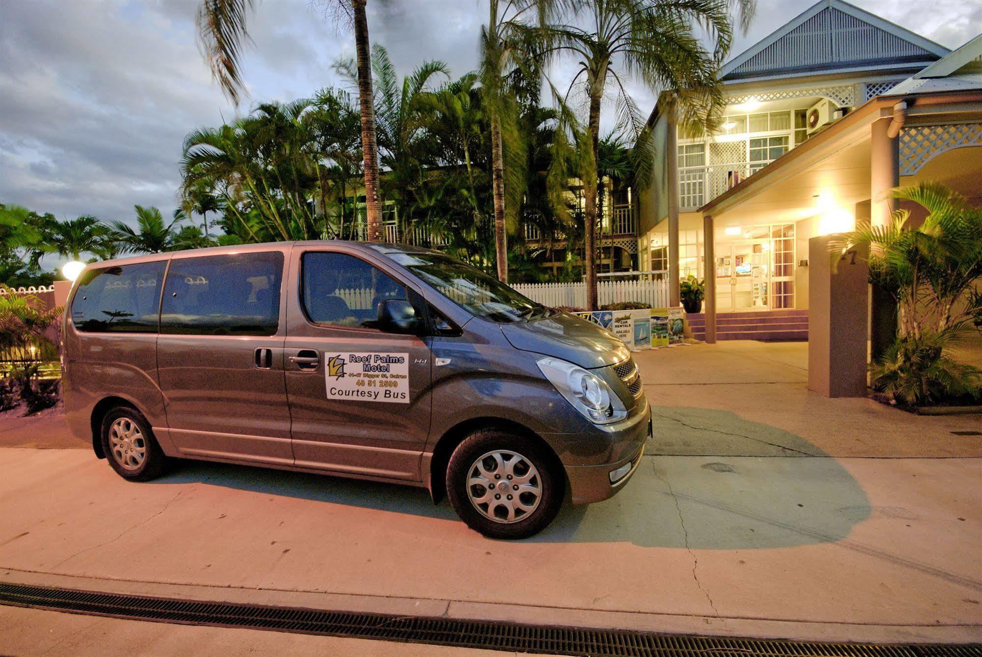 Reef Palms Motel Cairns Bagian luar foto